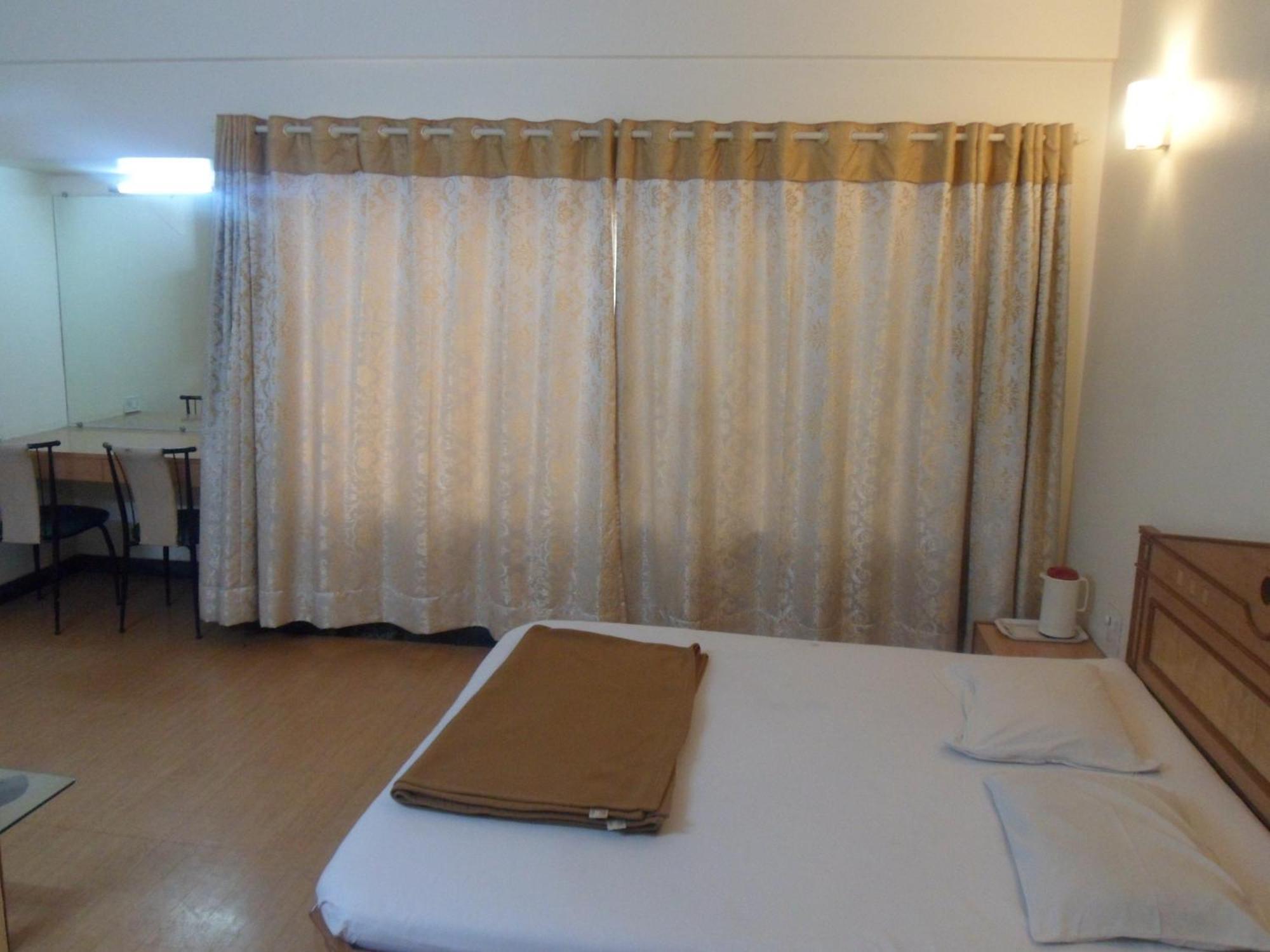 Hotel Pooja International Nashik Cameră foto